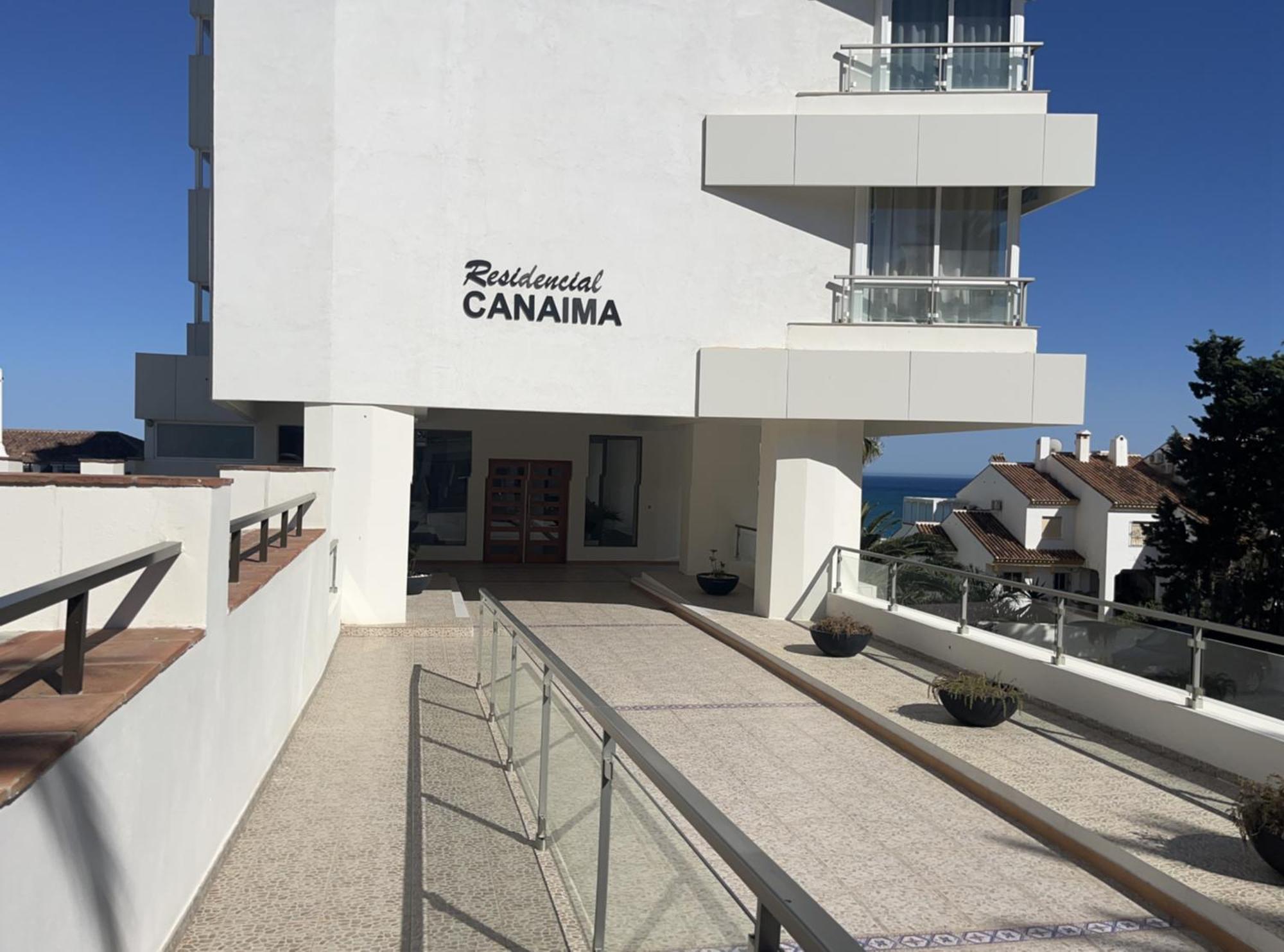 Stunning Beachfront In Canaima With Parking