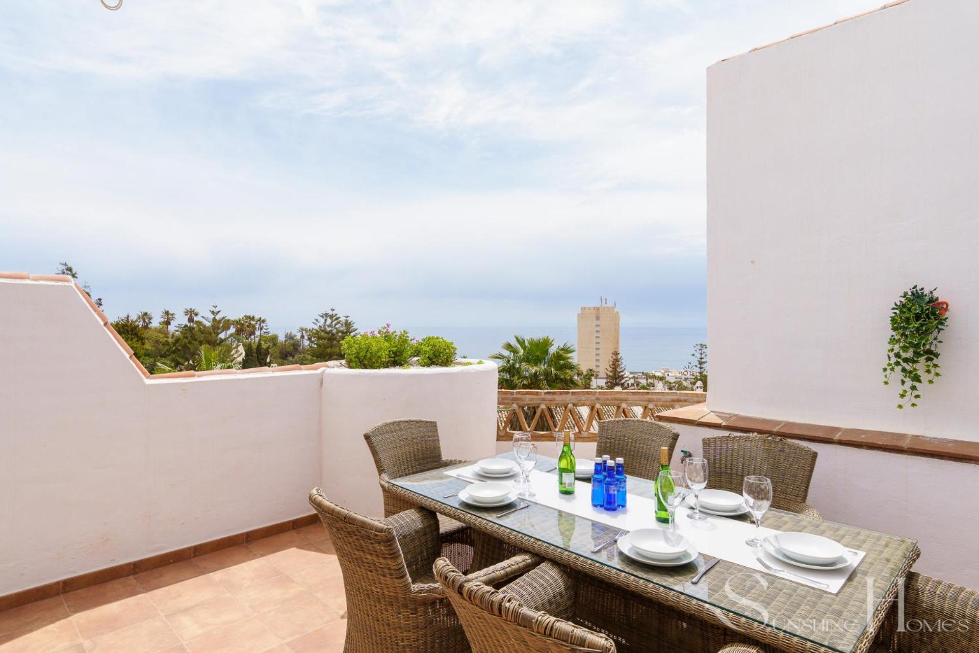 Beautiful Views Family Townhouse Steps From The Vakantiehuis Benalmádena