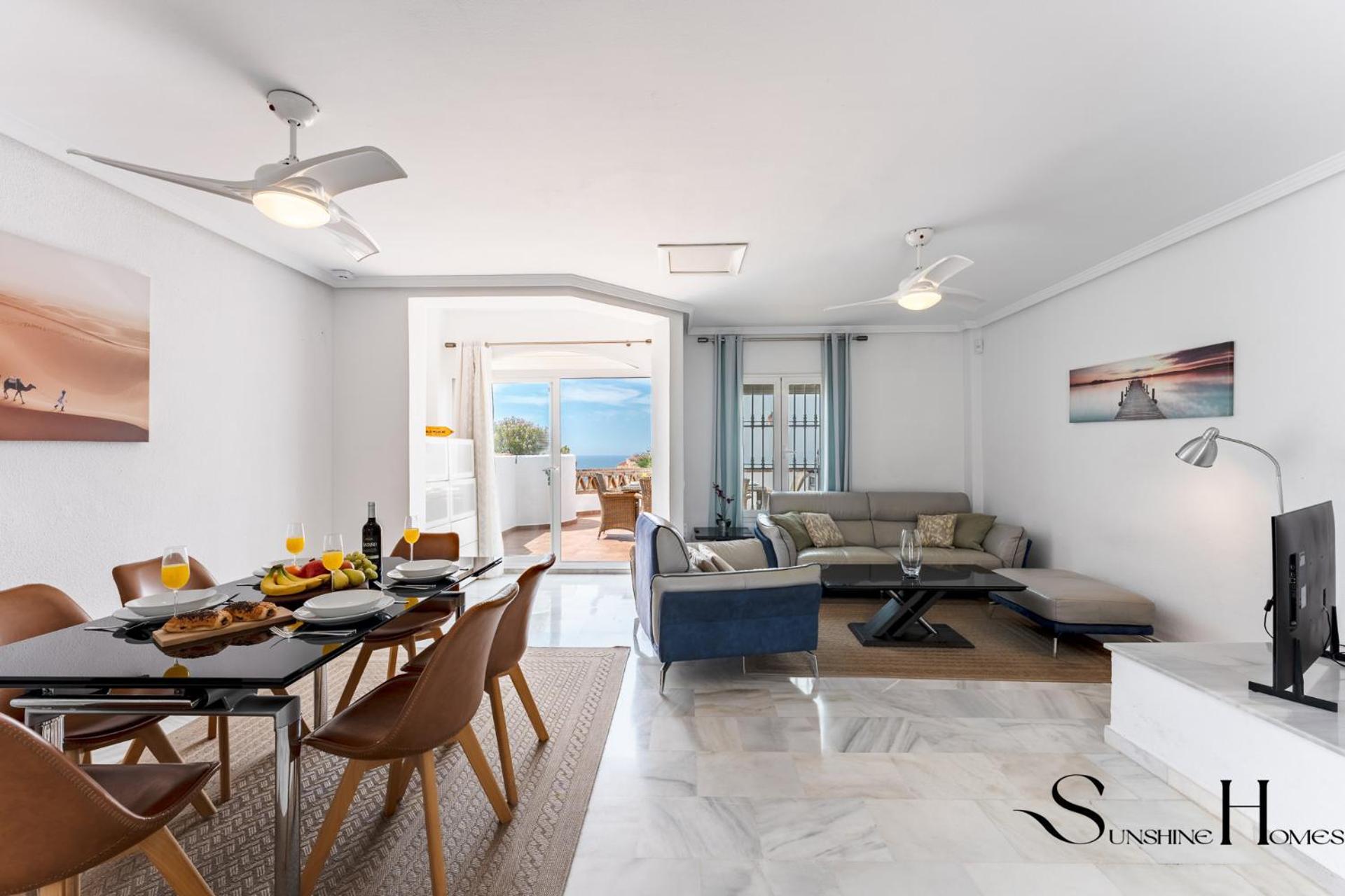 Vakantiehuis Beautiful Views Family Townhouse Steps From The Benalmádena