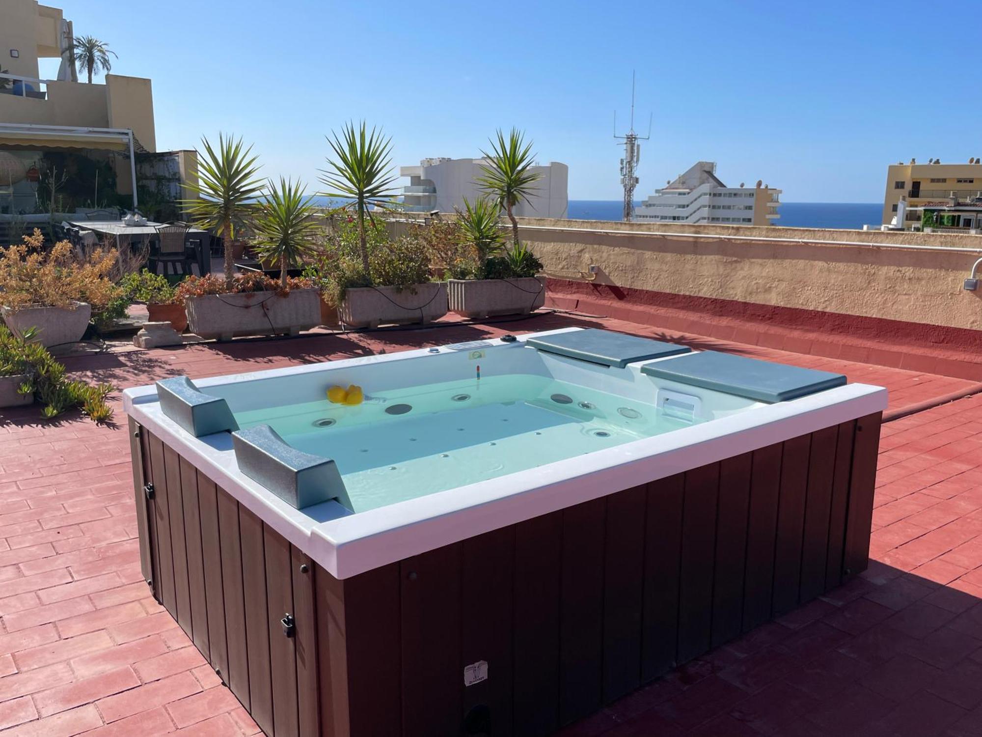Apartment Luxury - 550 M2 Penthouse - Jacuzzi, Golf &