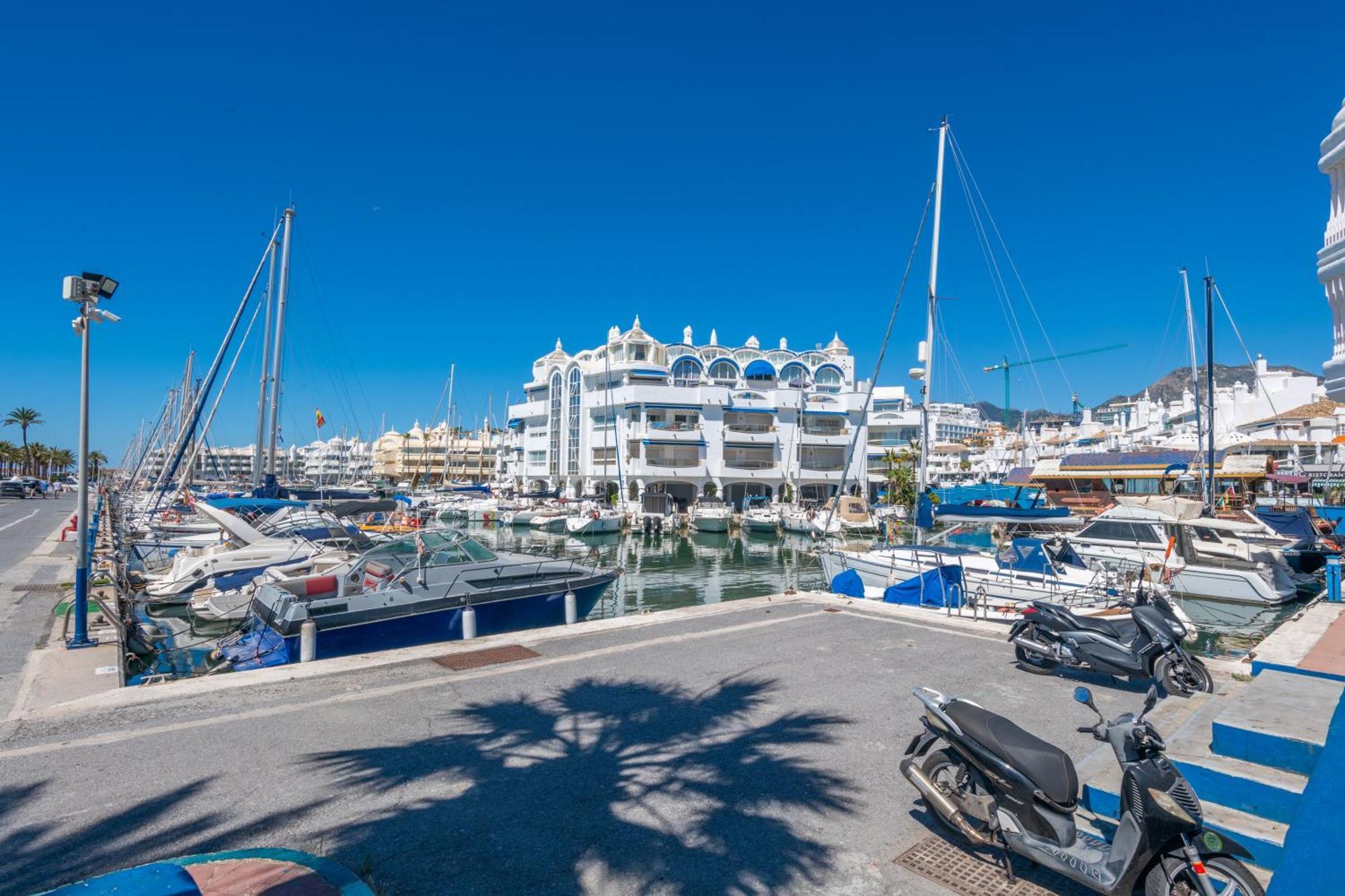 Puerto Marina Wifi Terraza 5 Pax Playa Ac Apartamento