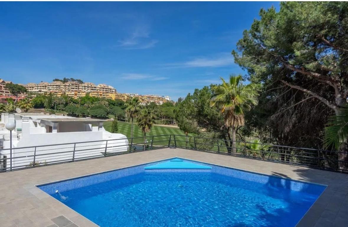 Apartment 2 Bedroom Golf House - Spectacular Views Benalmadena