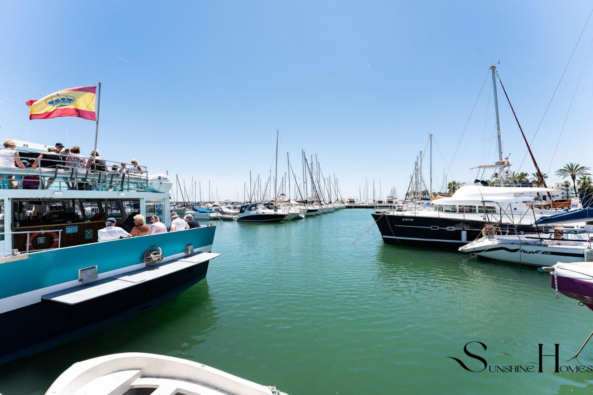 Location, 50m From The And Resaurants Apartment Benalmadena