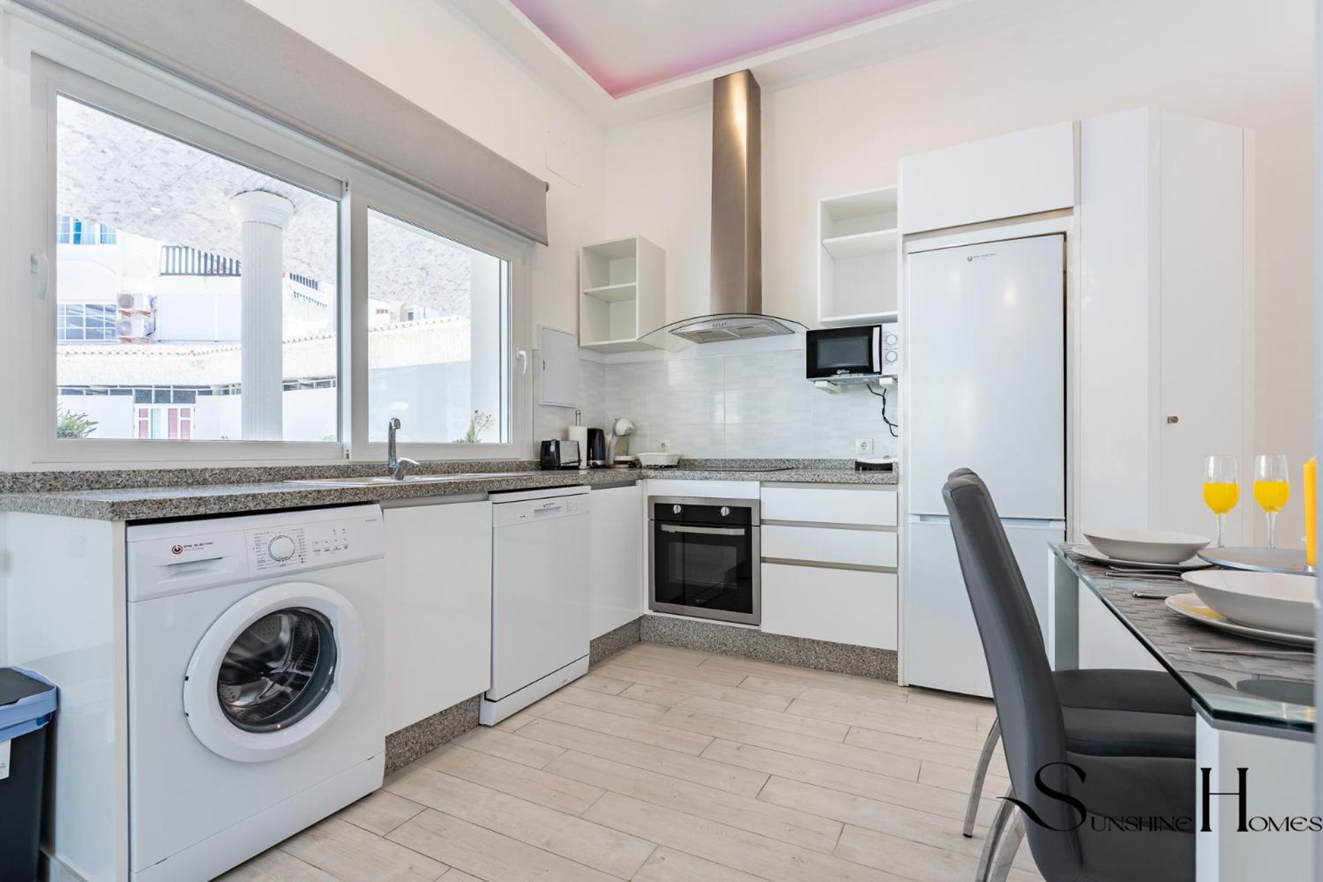 Location, 50m From The And Resaurants