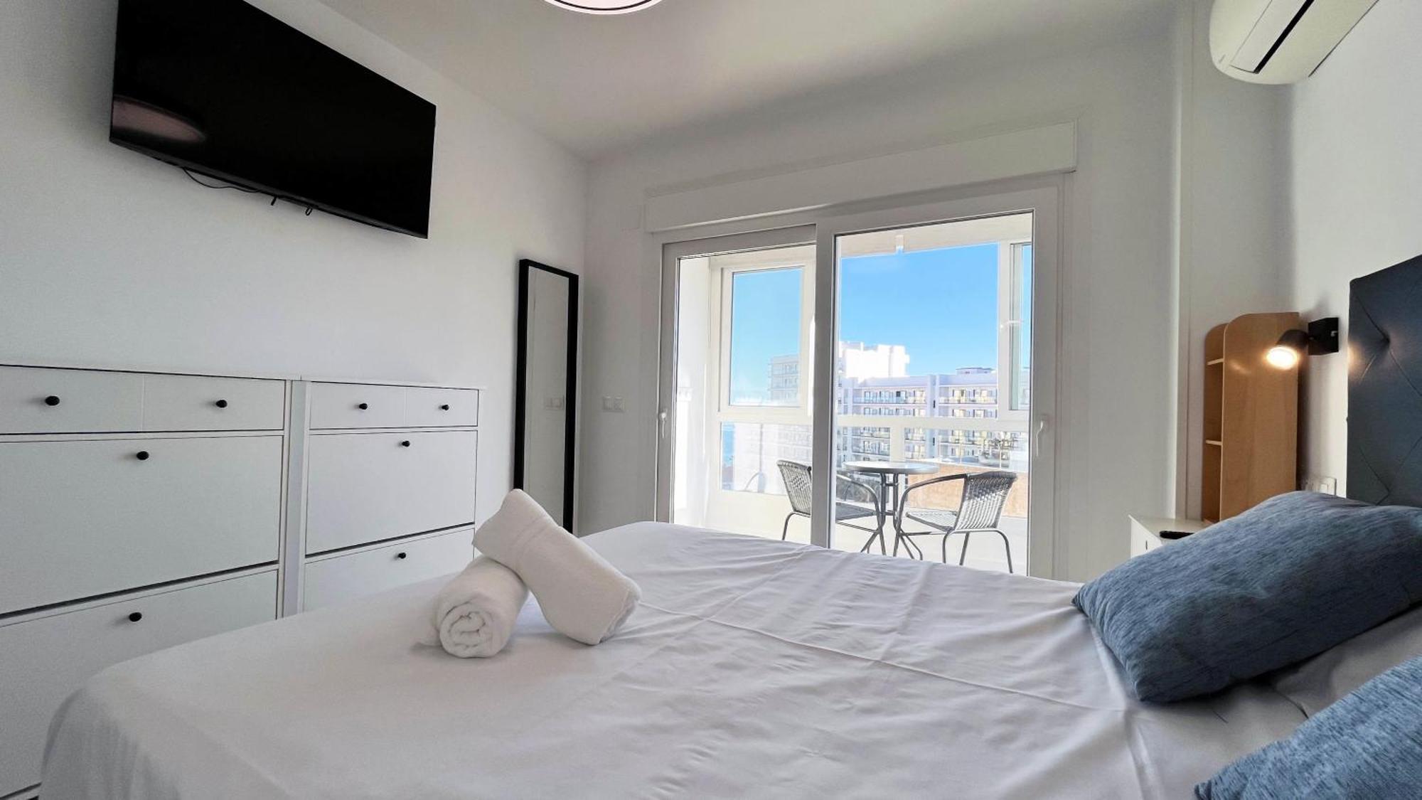 Pool&beach In Apartment