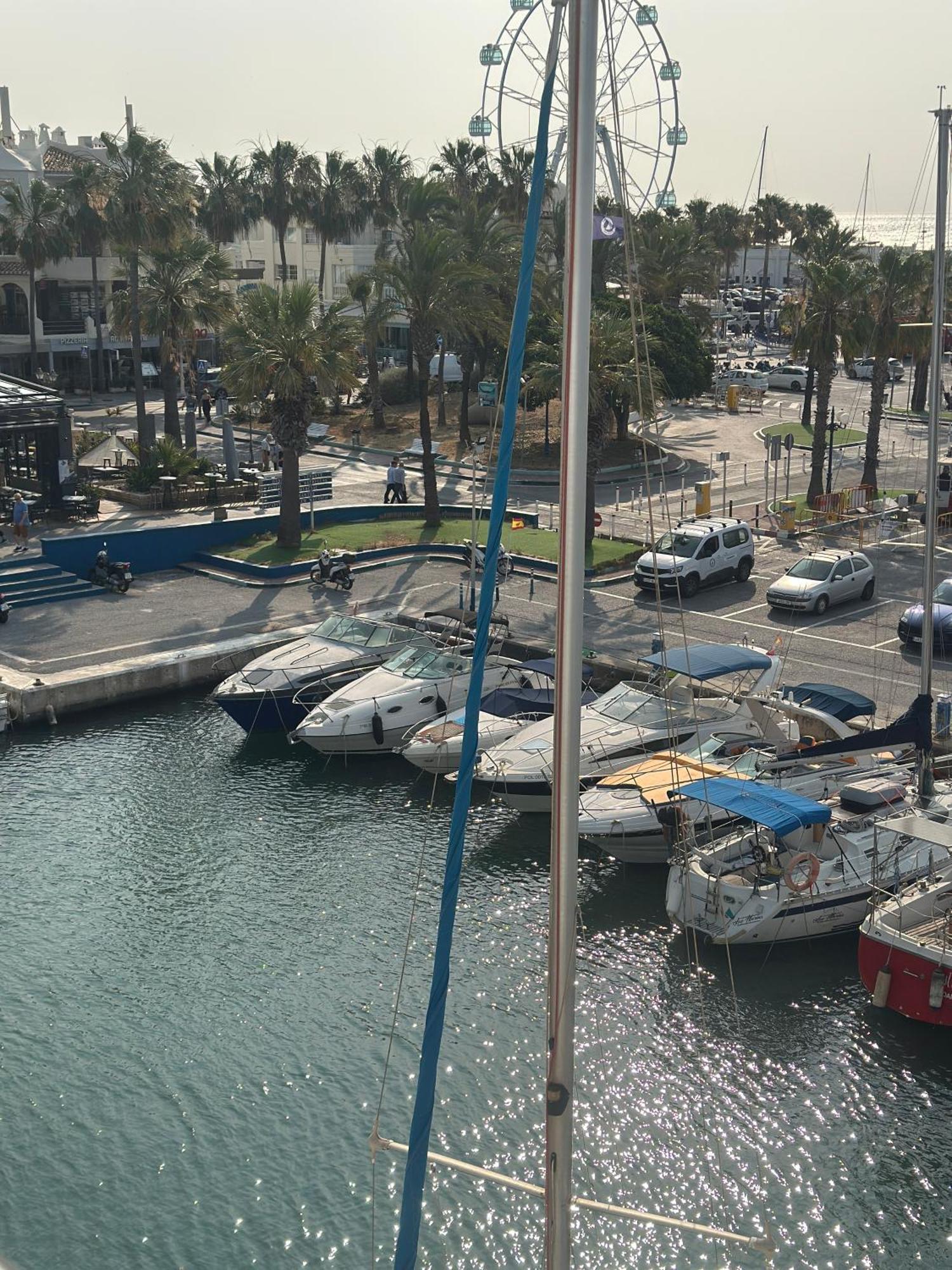 Lujoso Atico Duplex En Puerto Marina *
