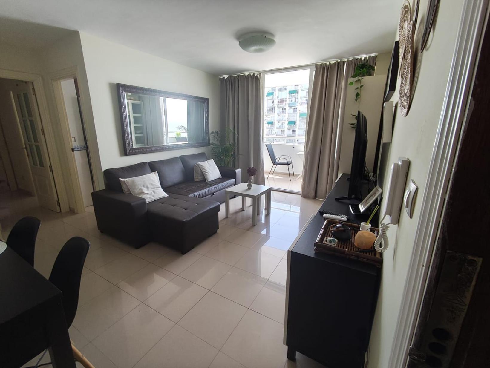 Frontal Al Mar Terraza Y Vistas Puerto Marina T46a2 Apartment *