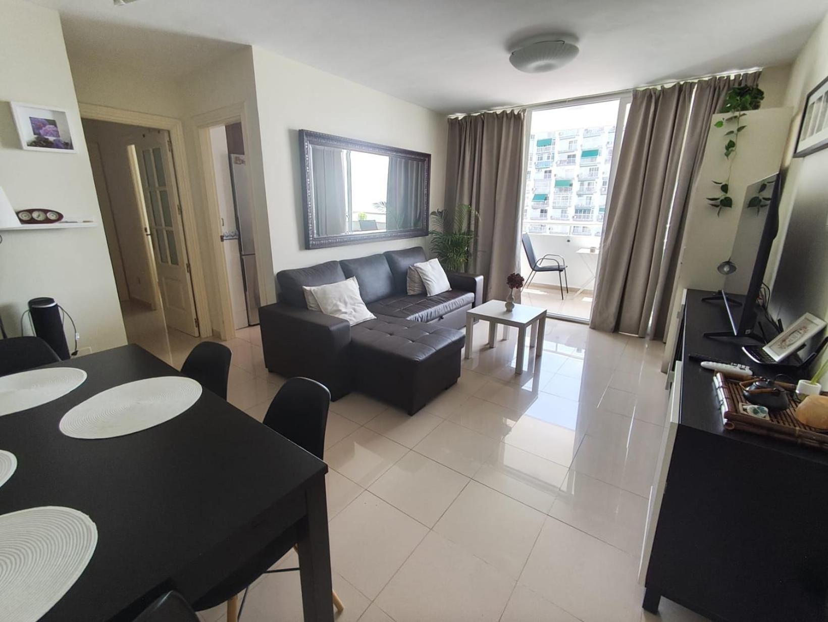 Frontal Al Mar Terraza Y Vistas Puerto Marina T46a2 Apartment