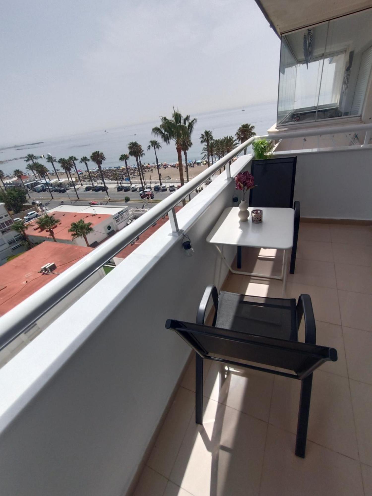 Frontal Al Mar Terraza Y Vistas Puerto Marina T46a2 Apartment *