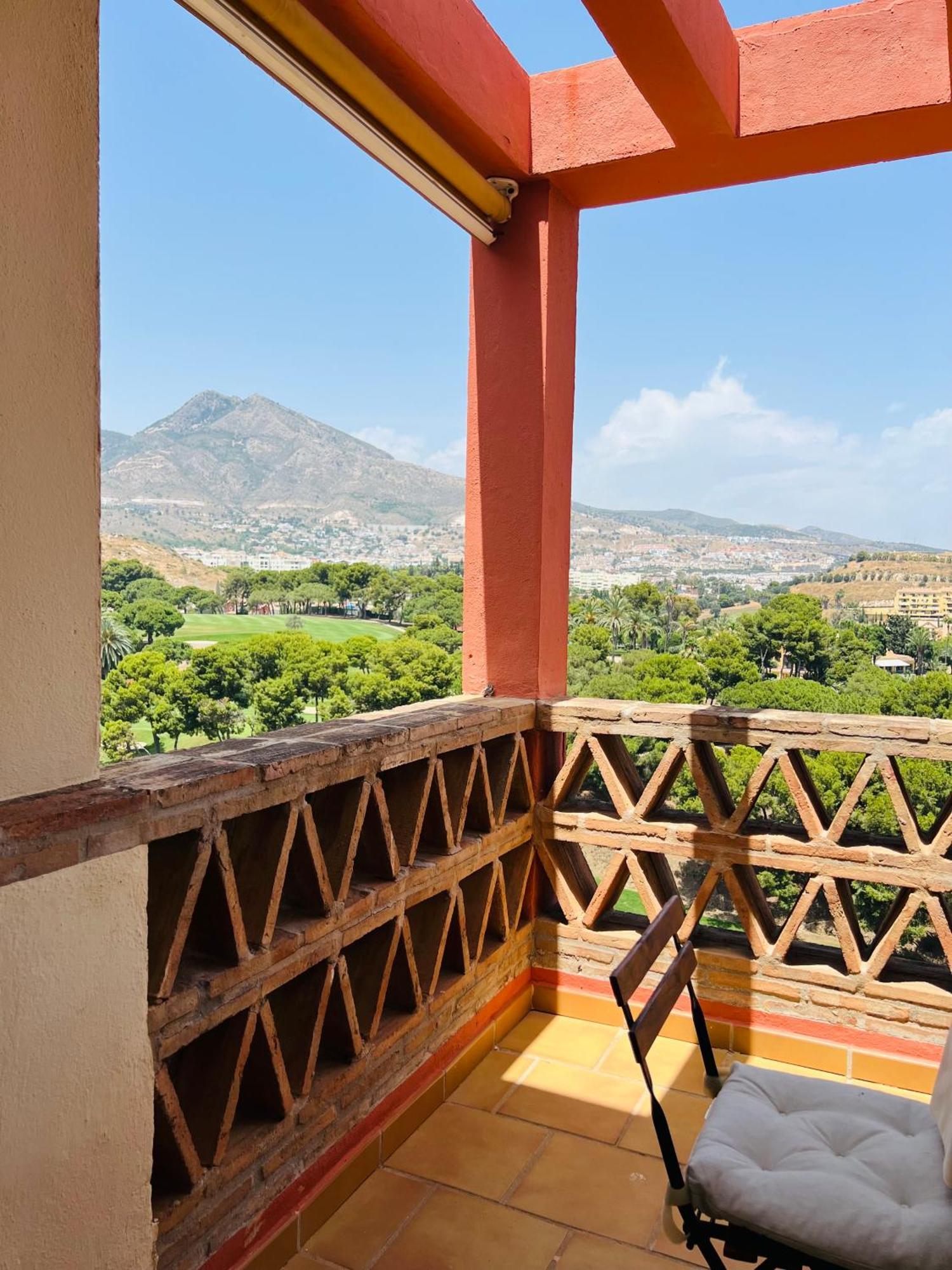 Hill View With Fresh Renovation