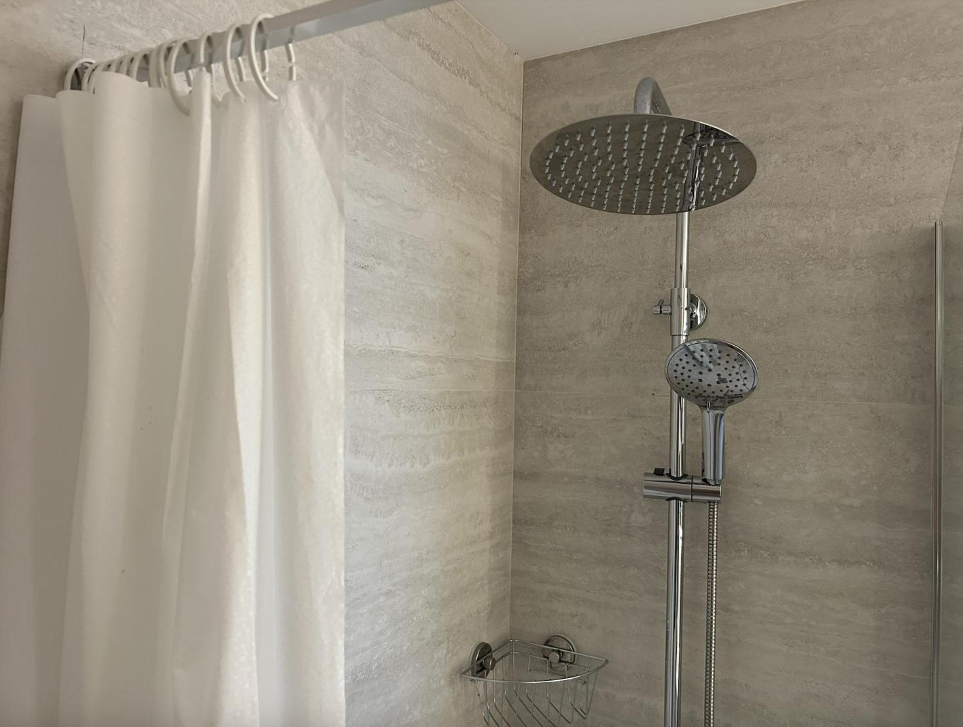 Malibu Apartament, Apartment