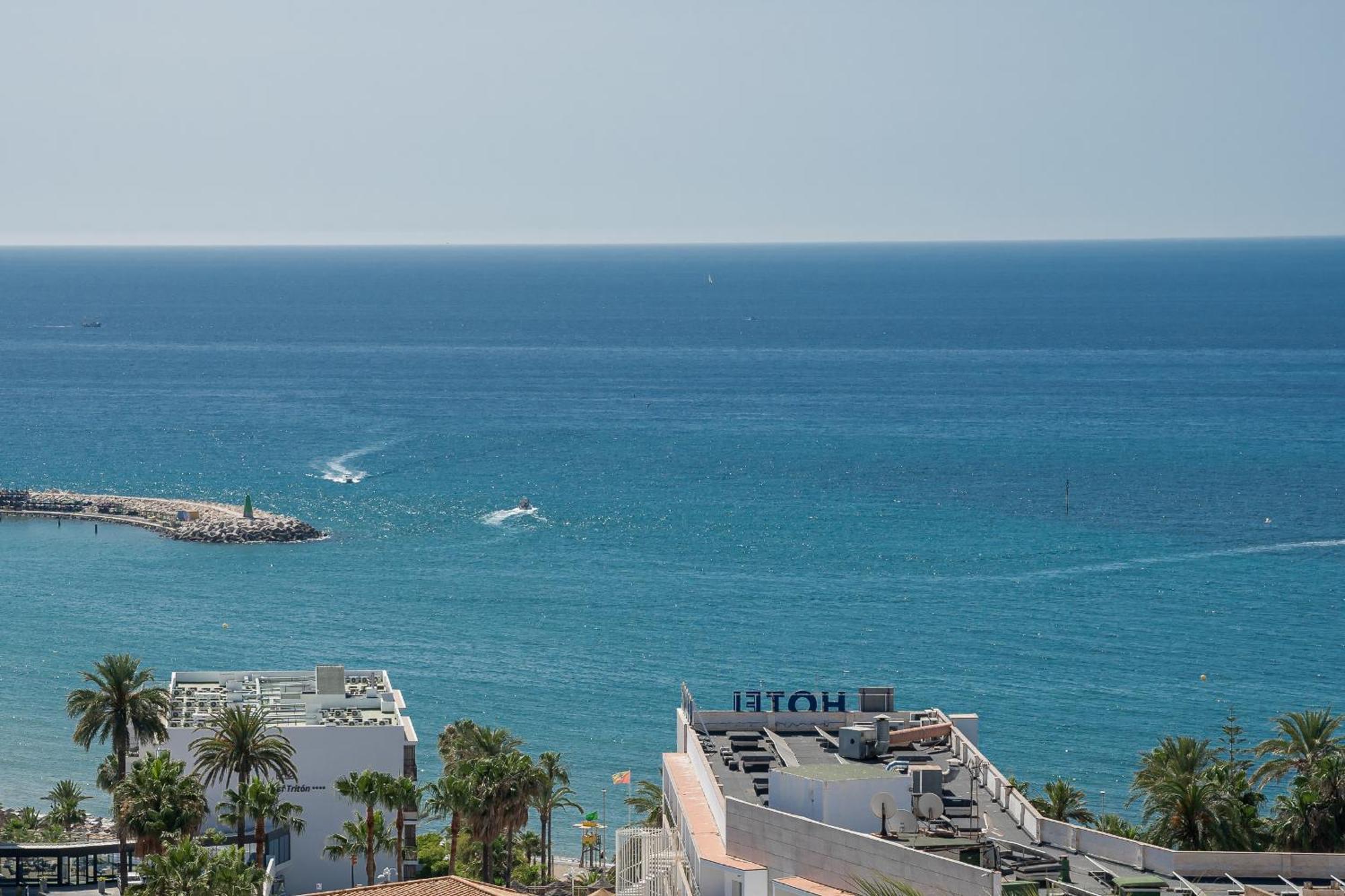 Azul Horizonte With A Pool Benalmádena