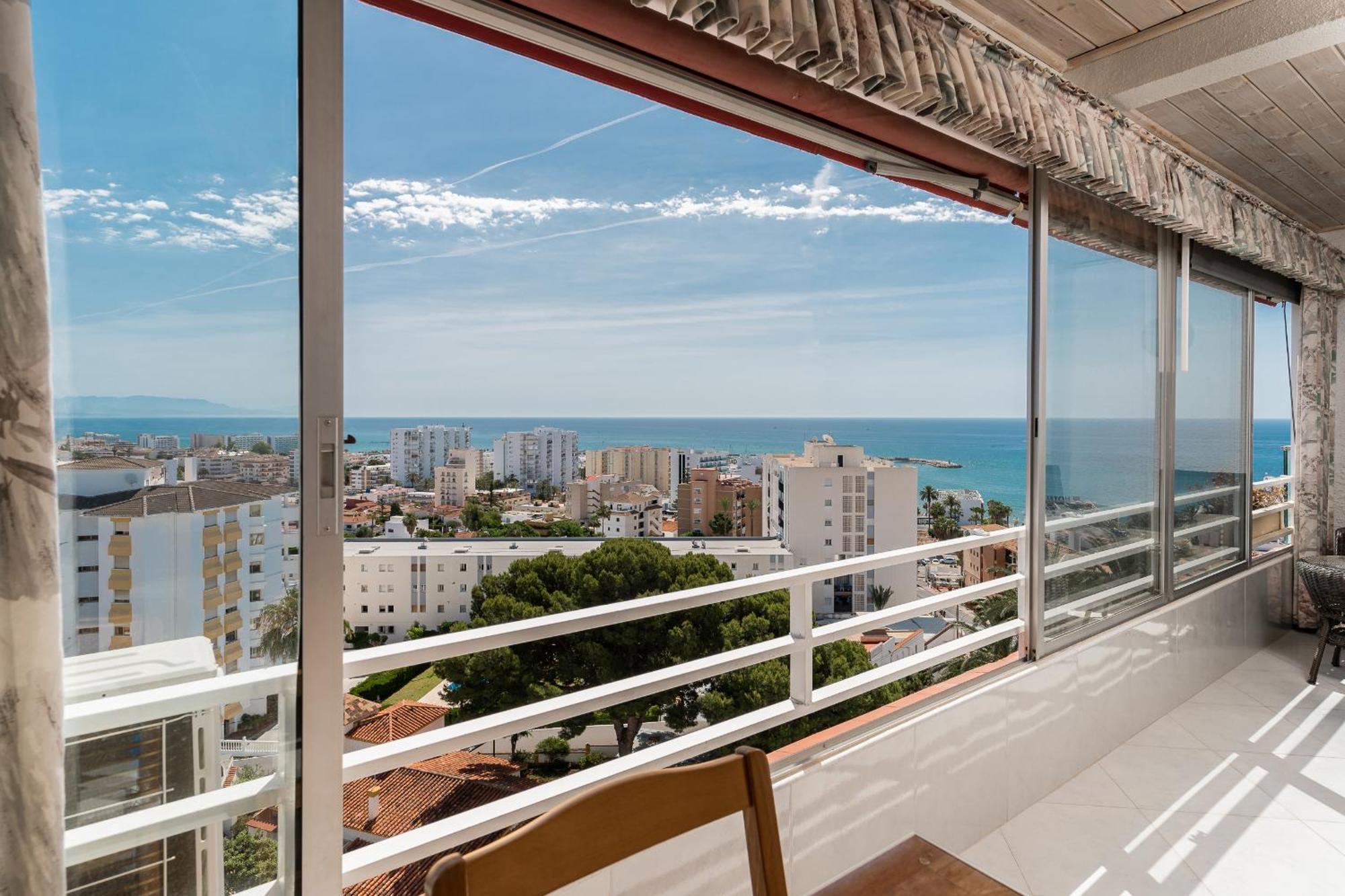 Apartment Azul Horizonte With A Pool
