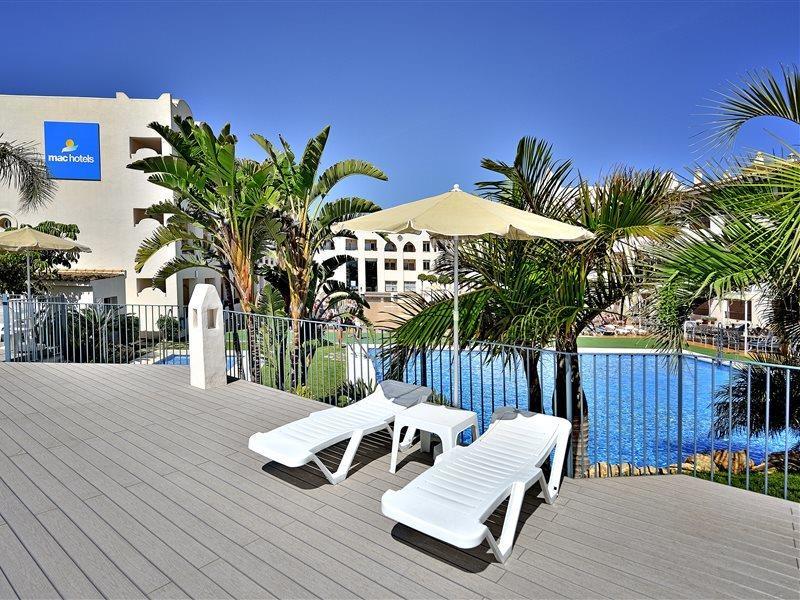 Mac Puerto Marina Hotel