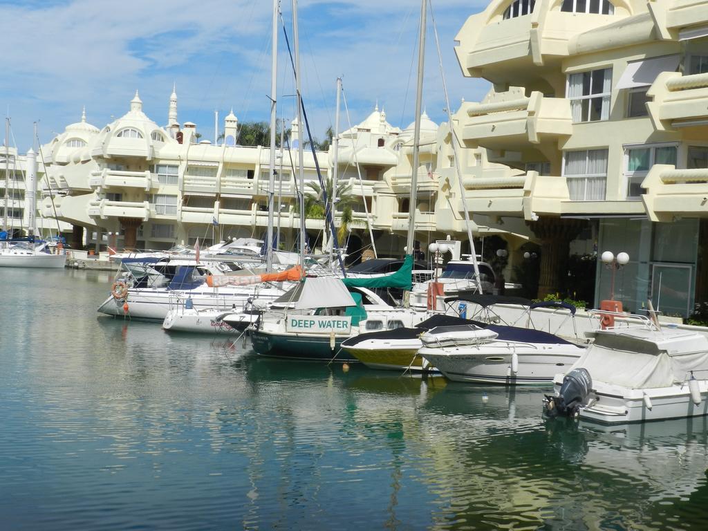 Edificio Diana Apartment