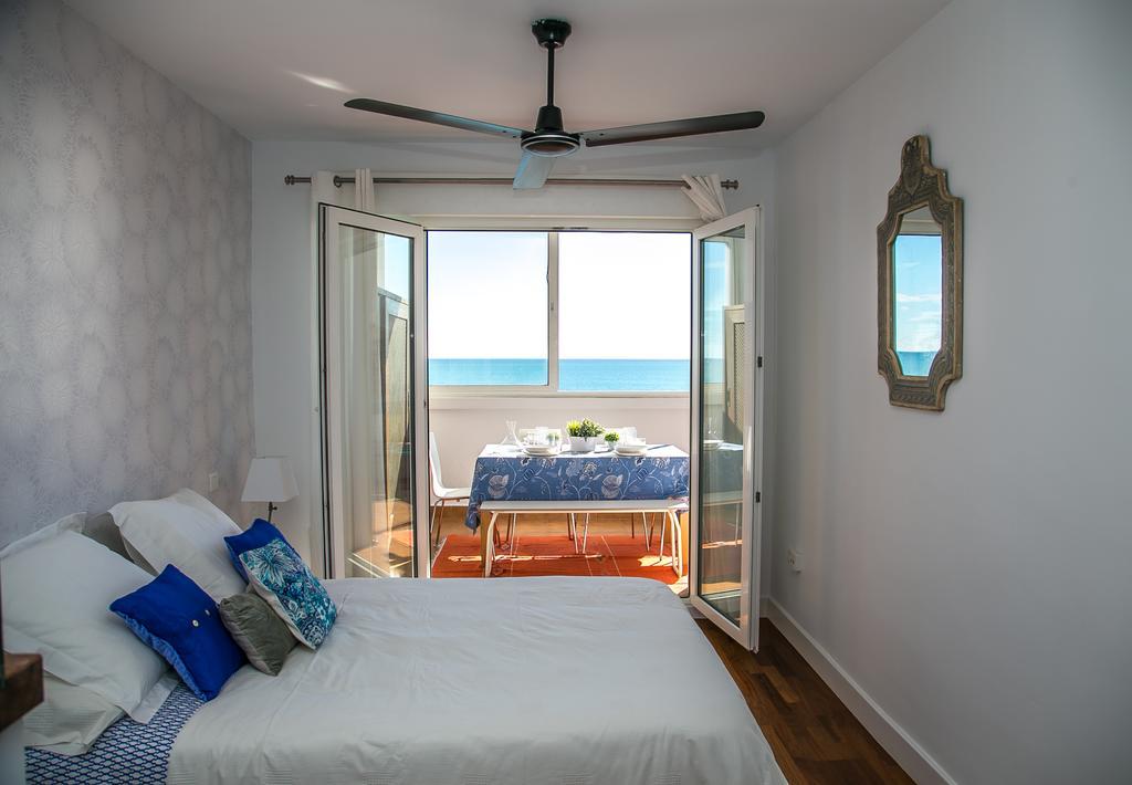 Apartment Urbanchic Beachfront Apt