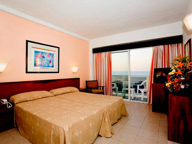 Hotel Globales Patos Park 4*
