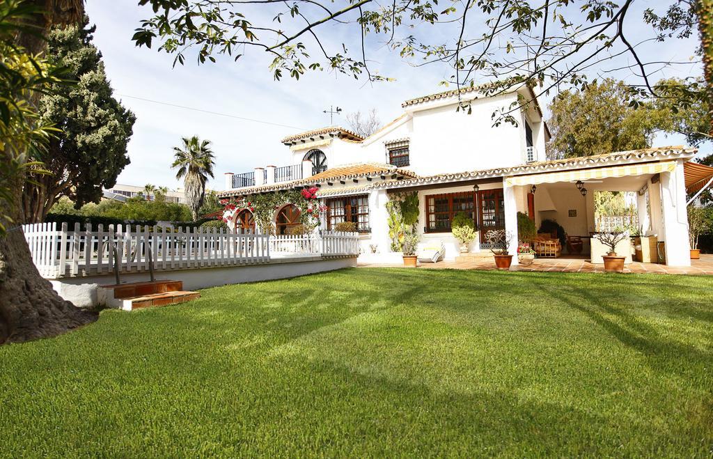 Puerto Marina Villa *