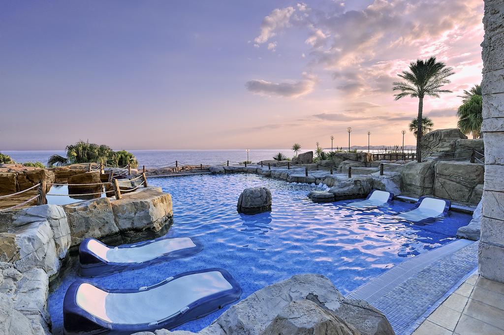 World Riwo Hotel. 4*