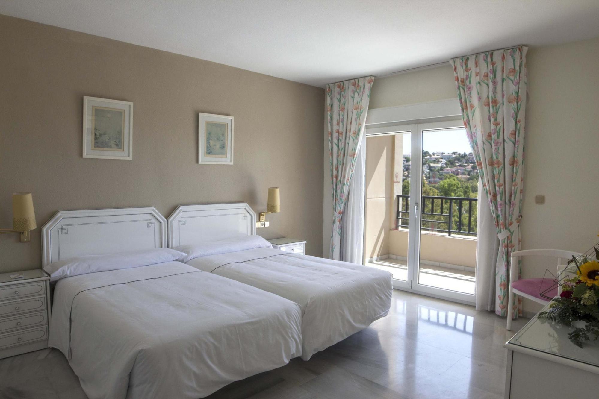 Flatotel International Hotel 3*
