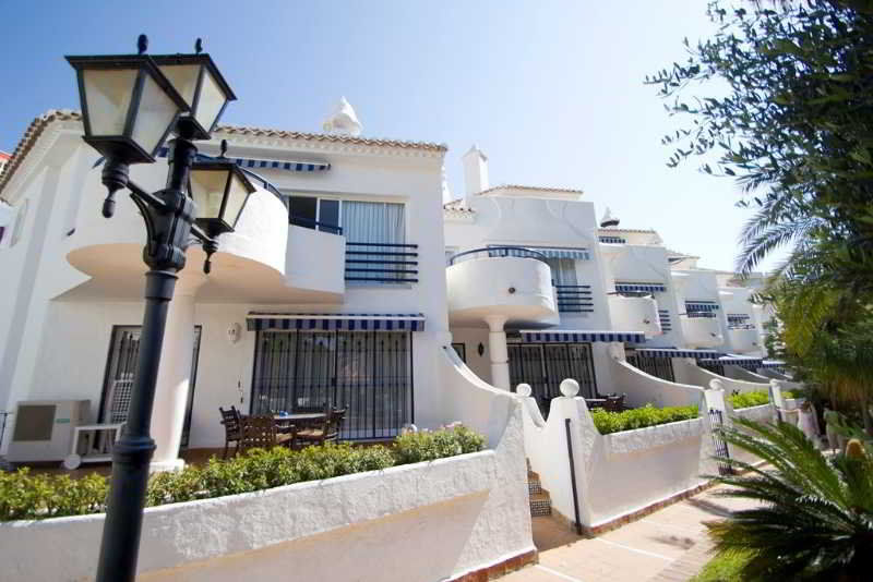 Sahara Sunset Aparthotel 3*