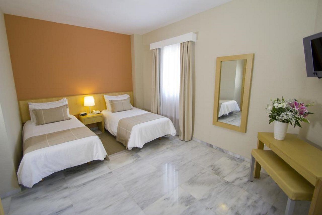 Royal Oasis Club At Pueblo Quinta 3* Benalmádena