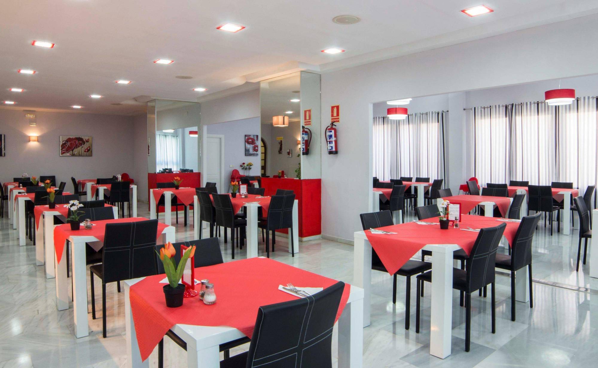 Hotel Flatotel International