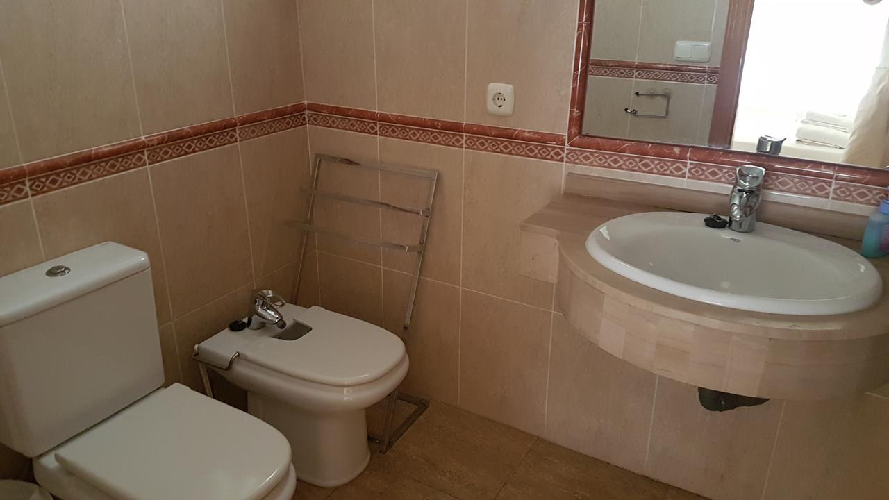 Apartamento Amplio Apartamento De 2 Dormitorios *