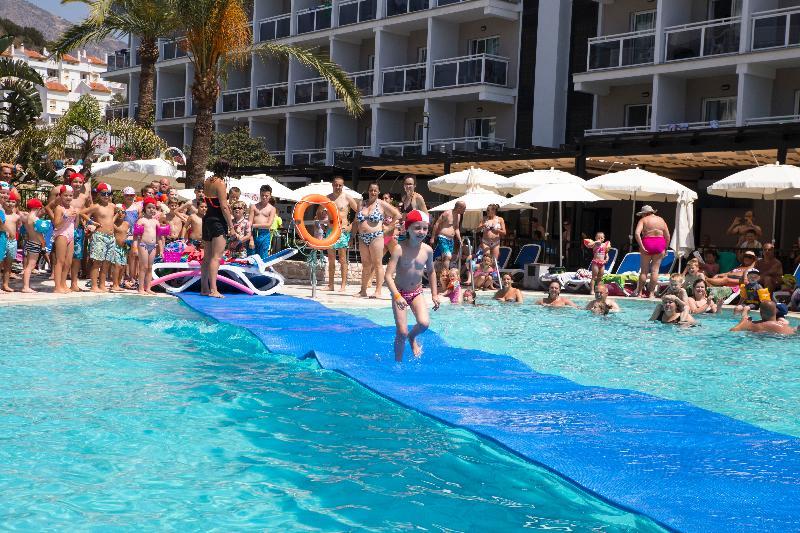 Hotel Globales Patos Park 4*