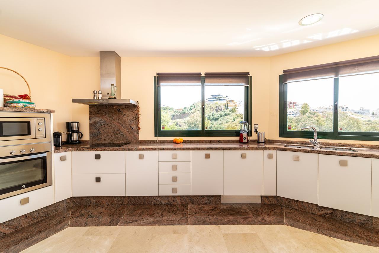 N&a Stunning 2bdr With Sea Views