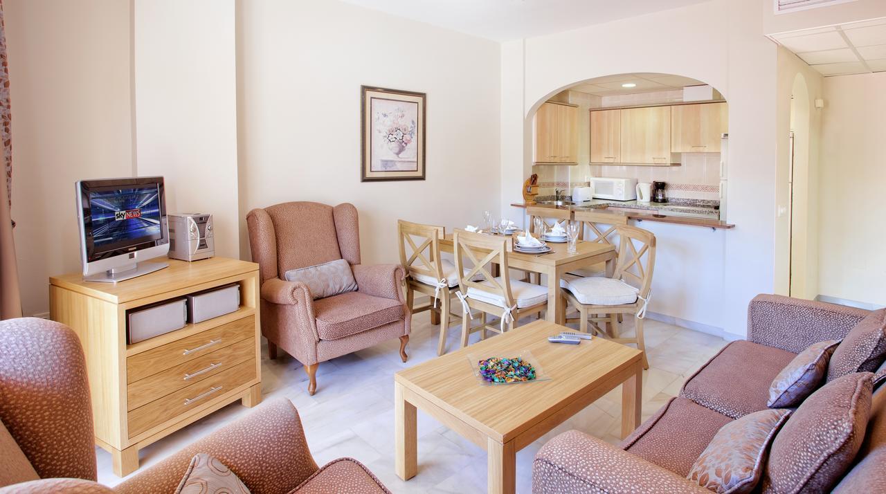 Sunset Club Aparthotel 4*