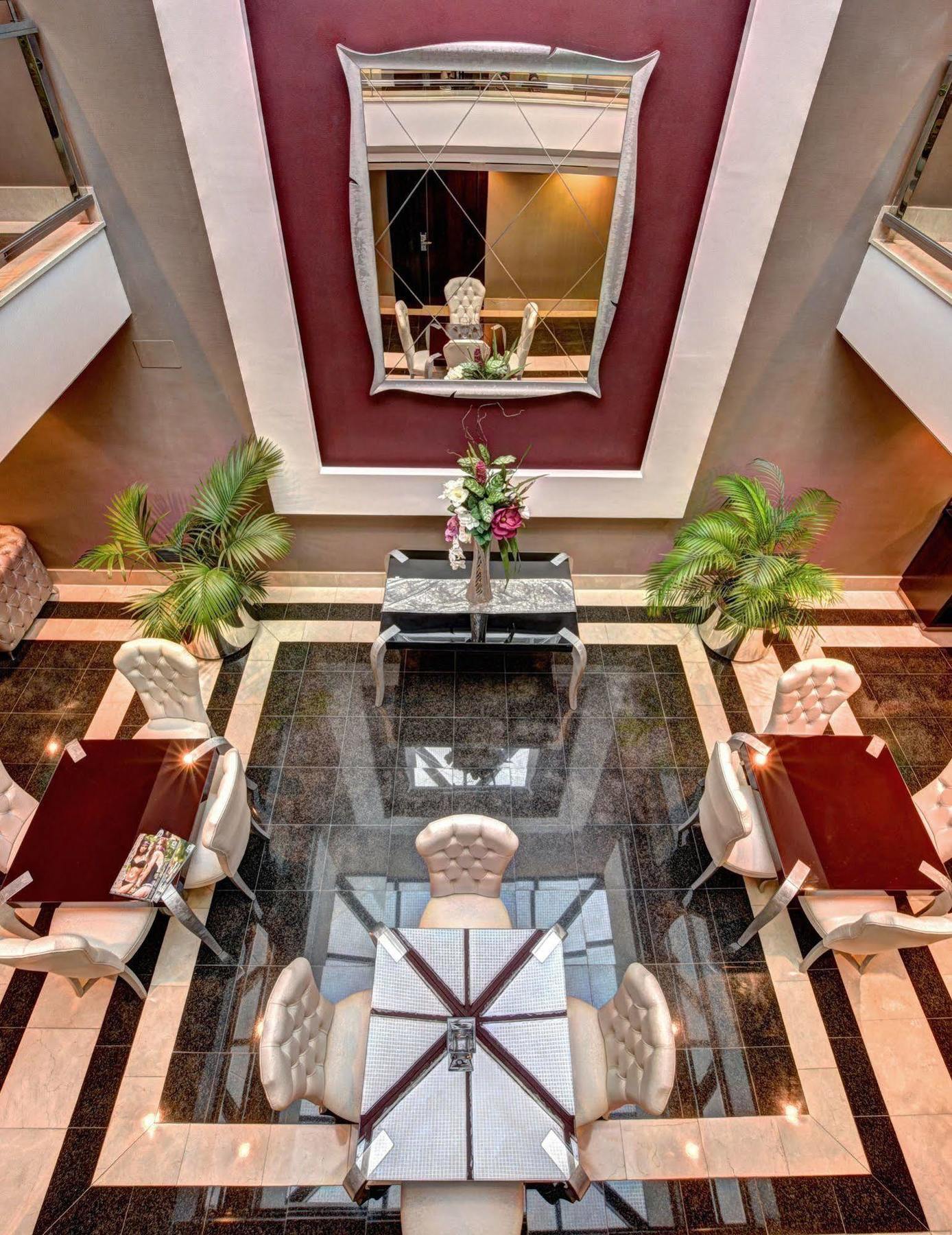 Artplatinum & Aparthotel 4*