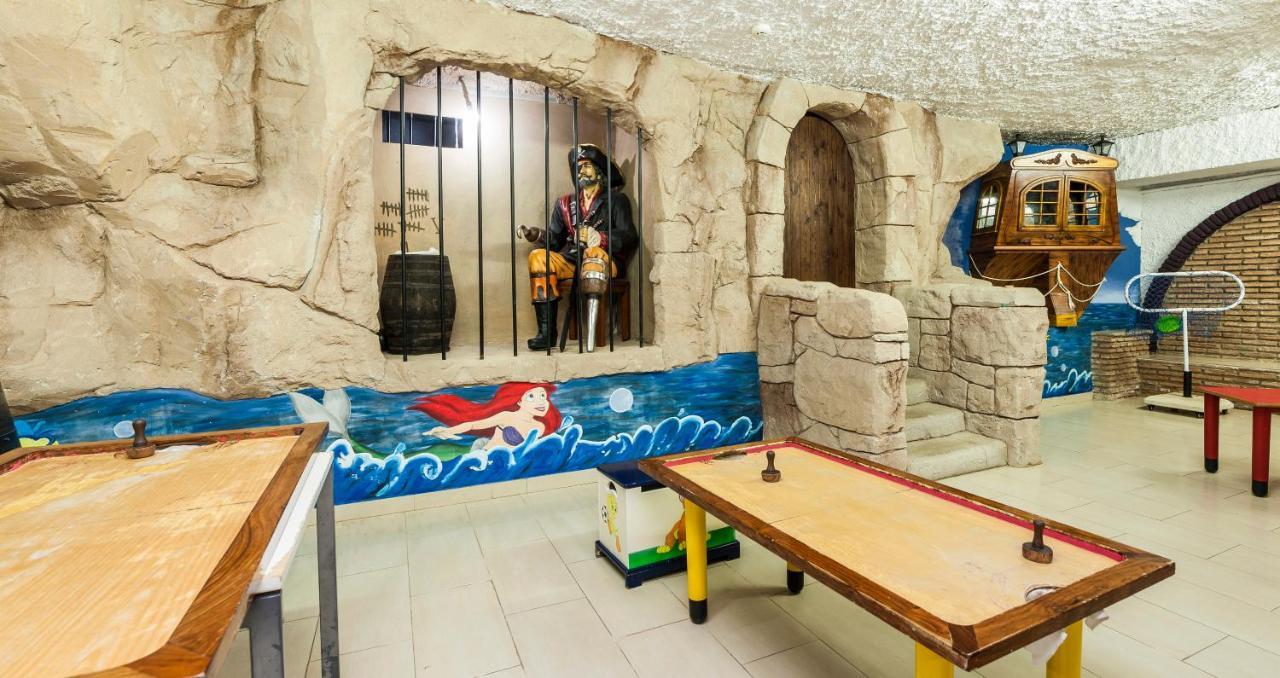 Hotel Globales Patos Park