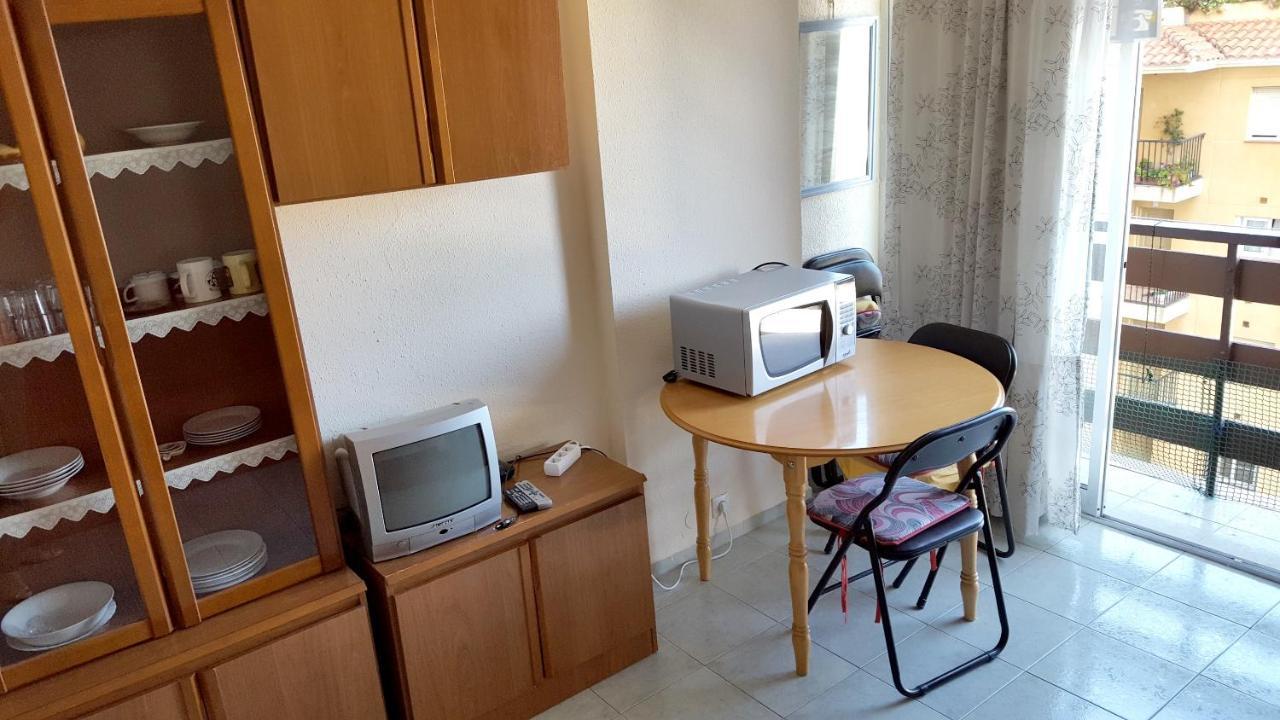 Av. De La Roca Apartment