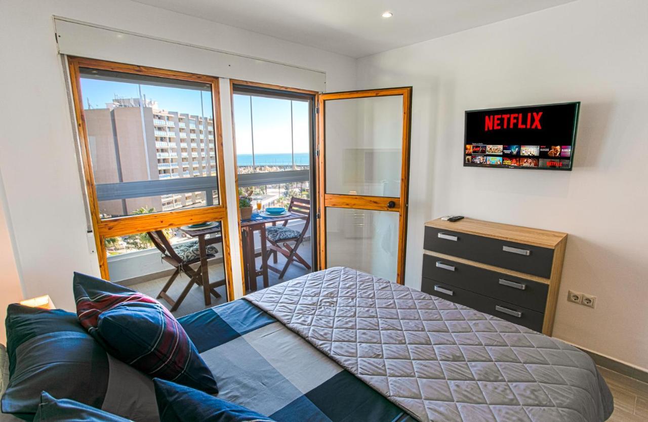 Puerto Marina Deluxe *