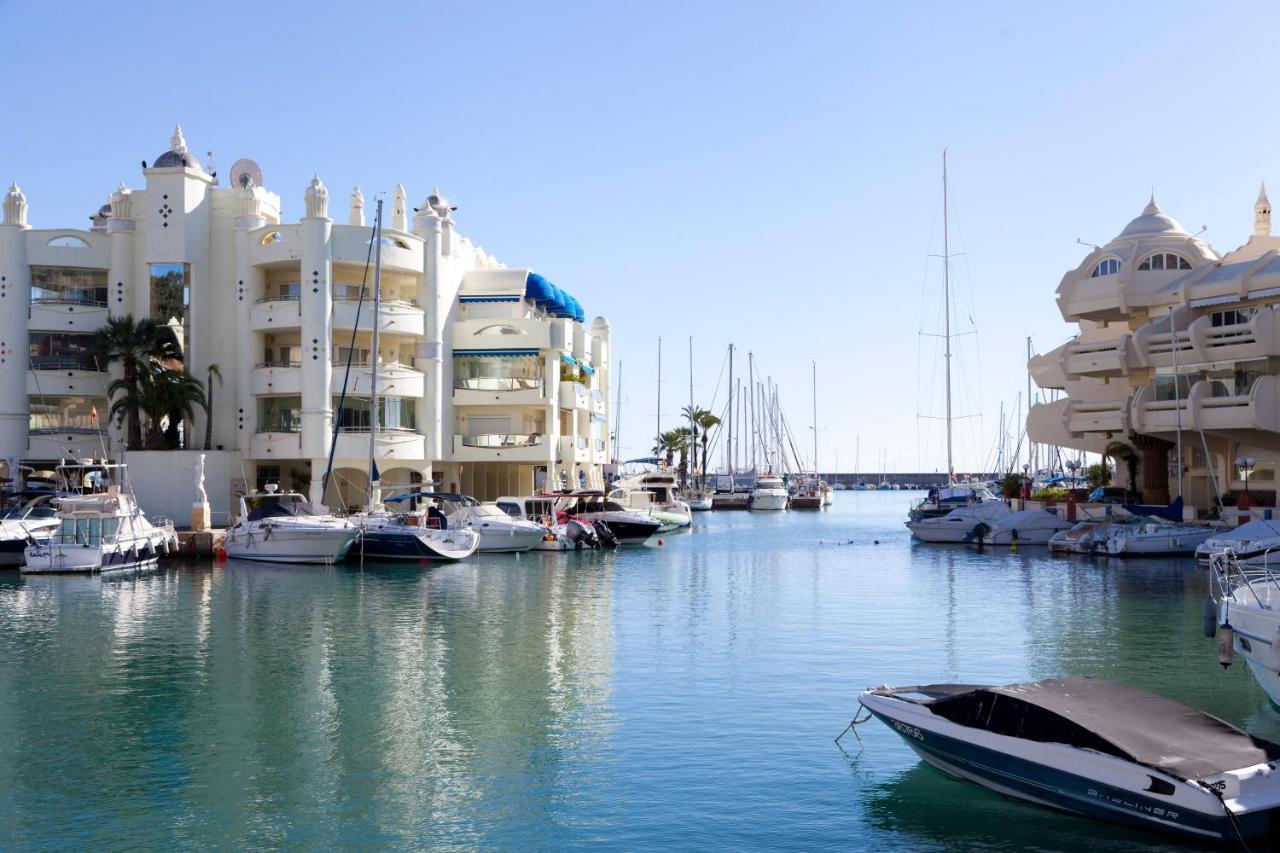 Puerto Marina Deluxe