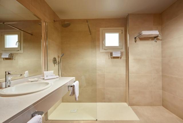 Hotel Las Arenas Suites 4*