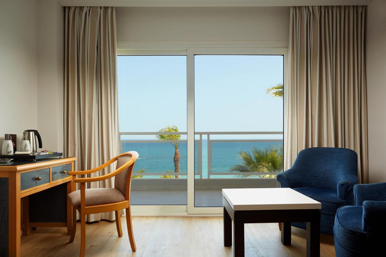 Hotel Las Arenas Suites 4*