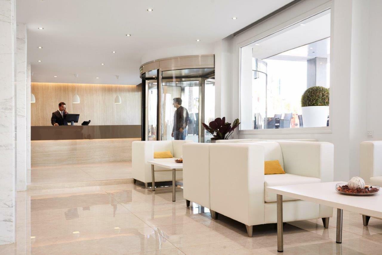 Hotel Las Arenas Suites 4*