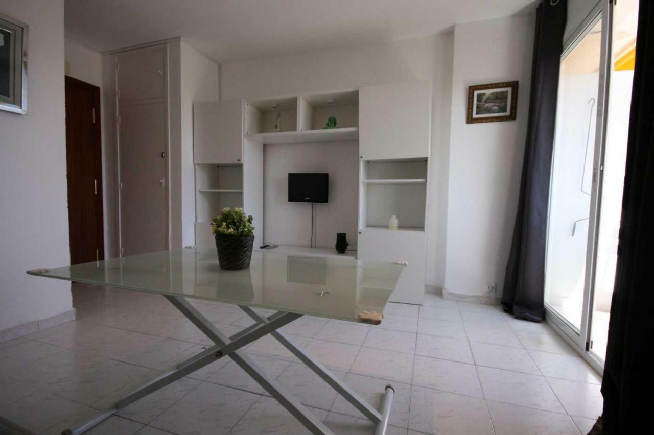 Estudio Naciones Apartment *