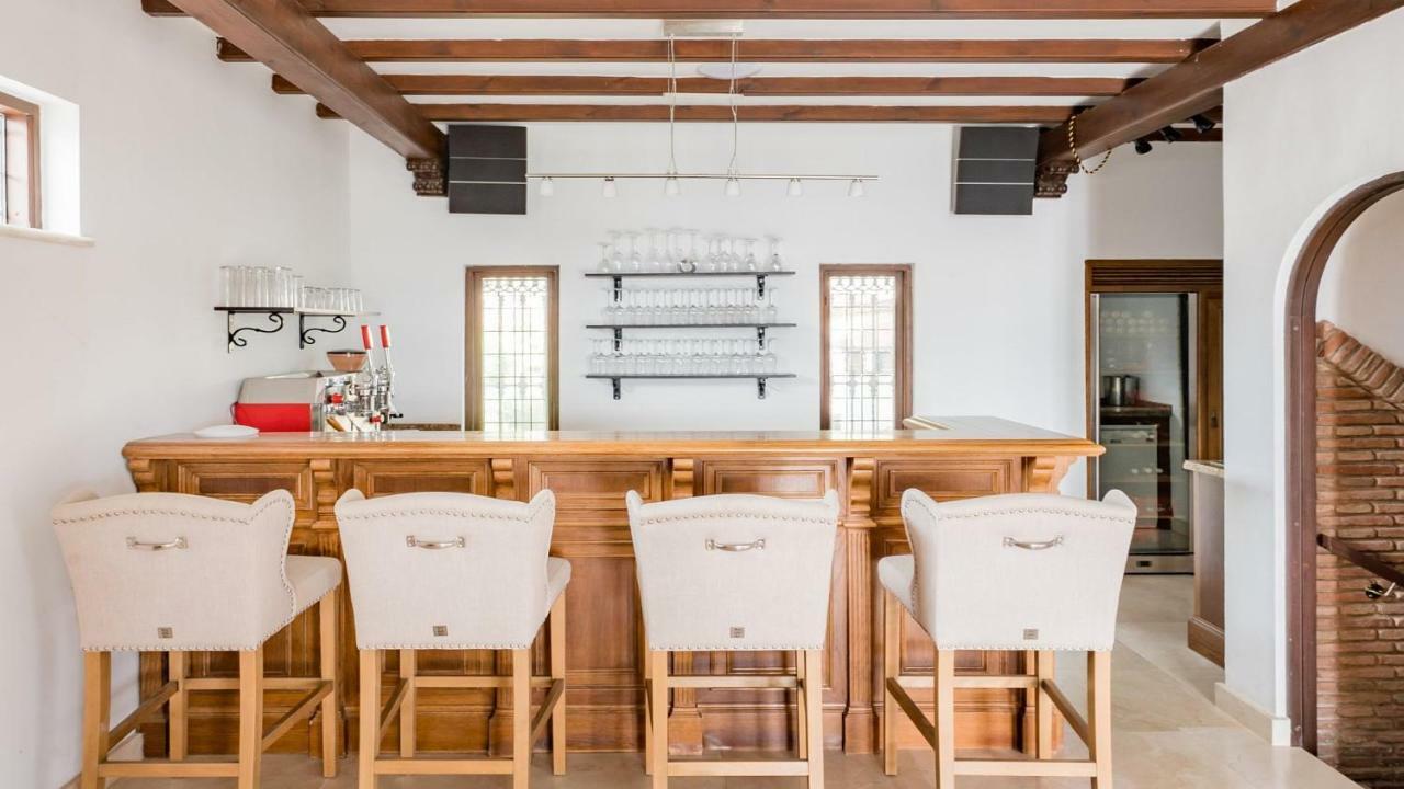 4mill Euro 700m2 Newly Renovated Mansion With Huge Garden And Large Heated Pool Benalmádena