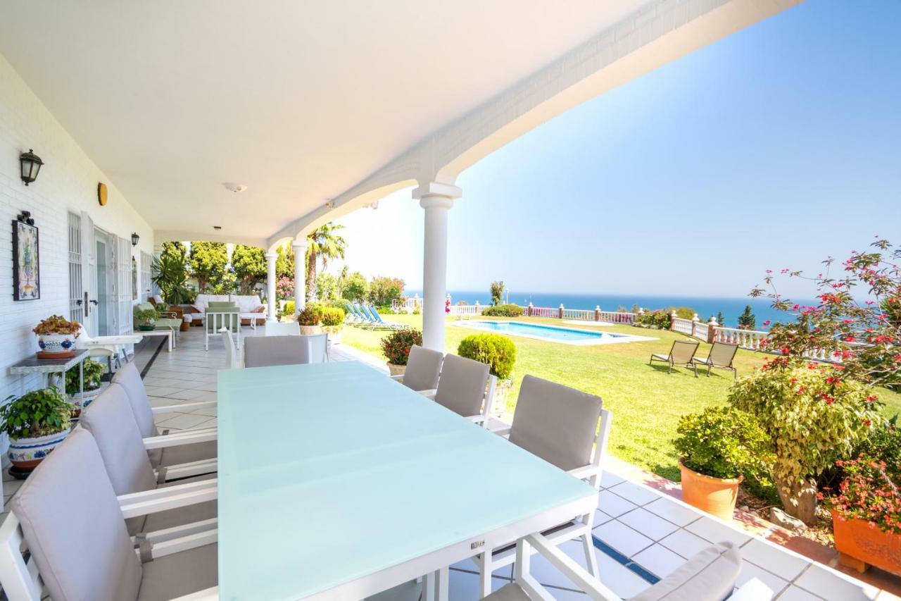Cubo's Colinas Villa