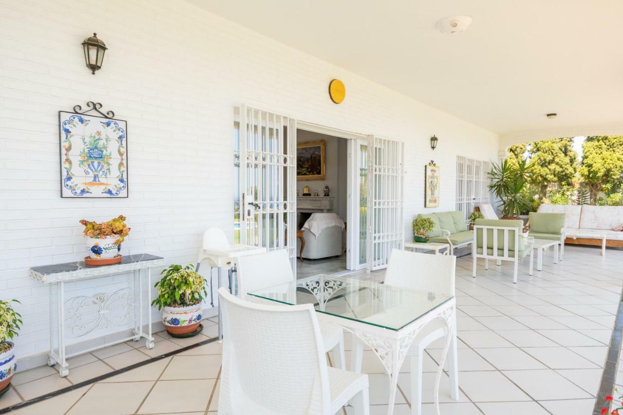 Cubo's Colinas Villa