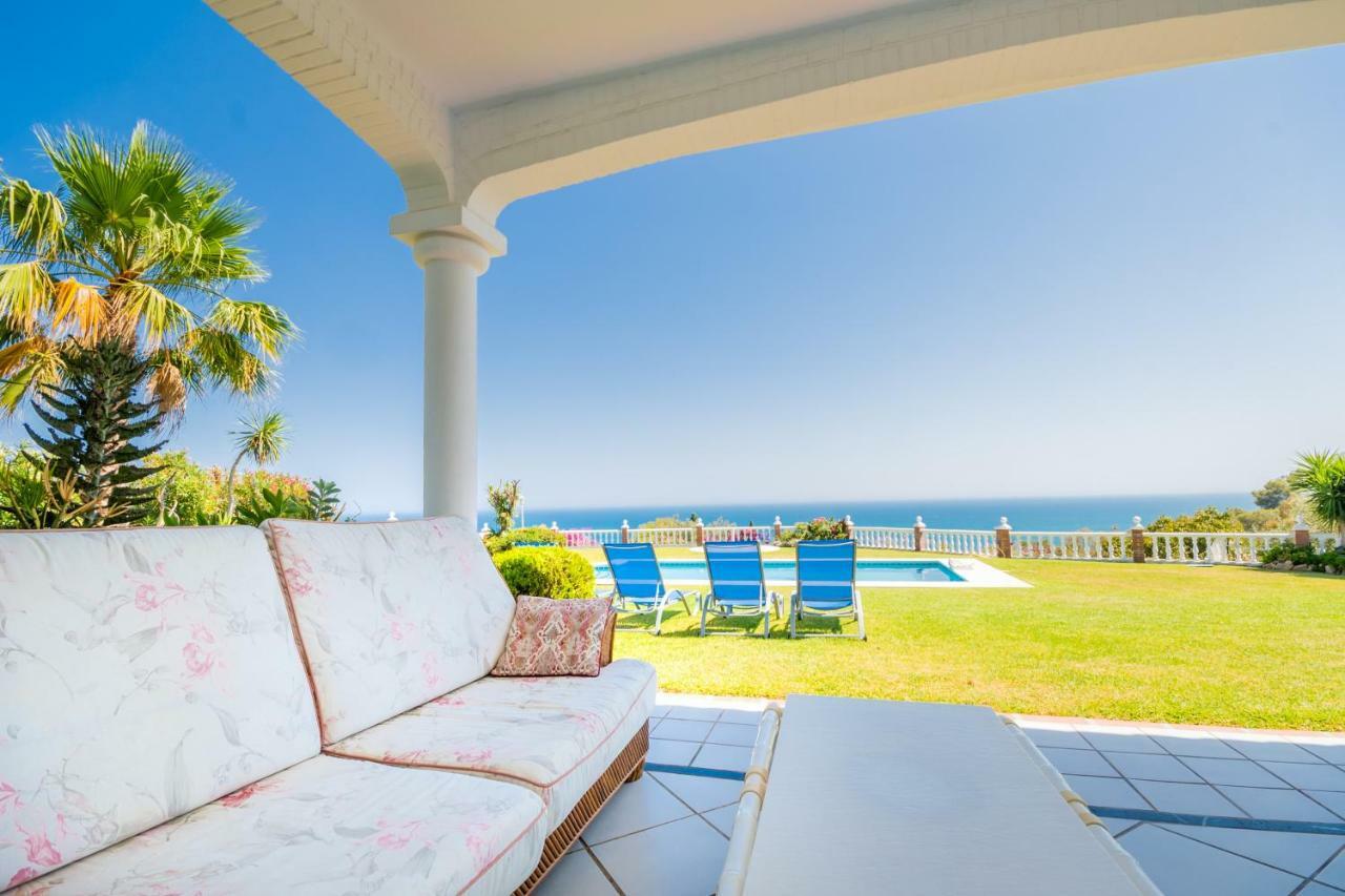 Cubo's Colinas Villa