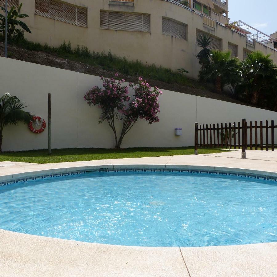 Sunny Sea View Apartment! *