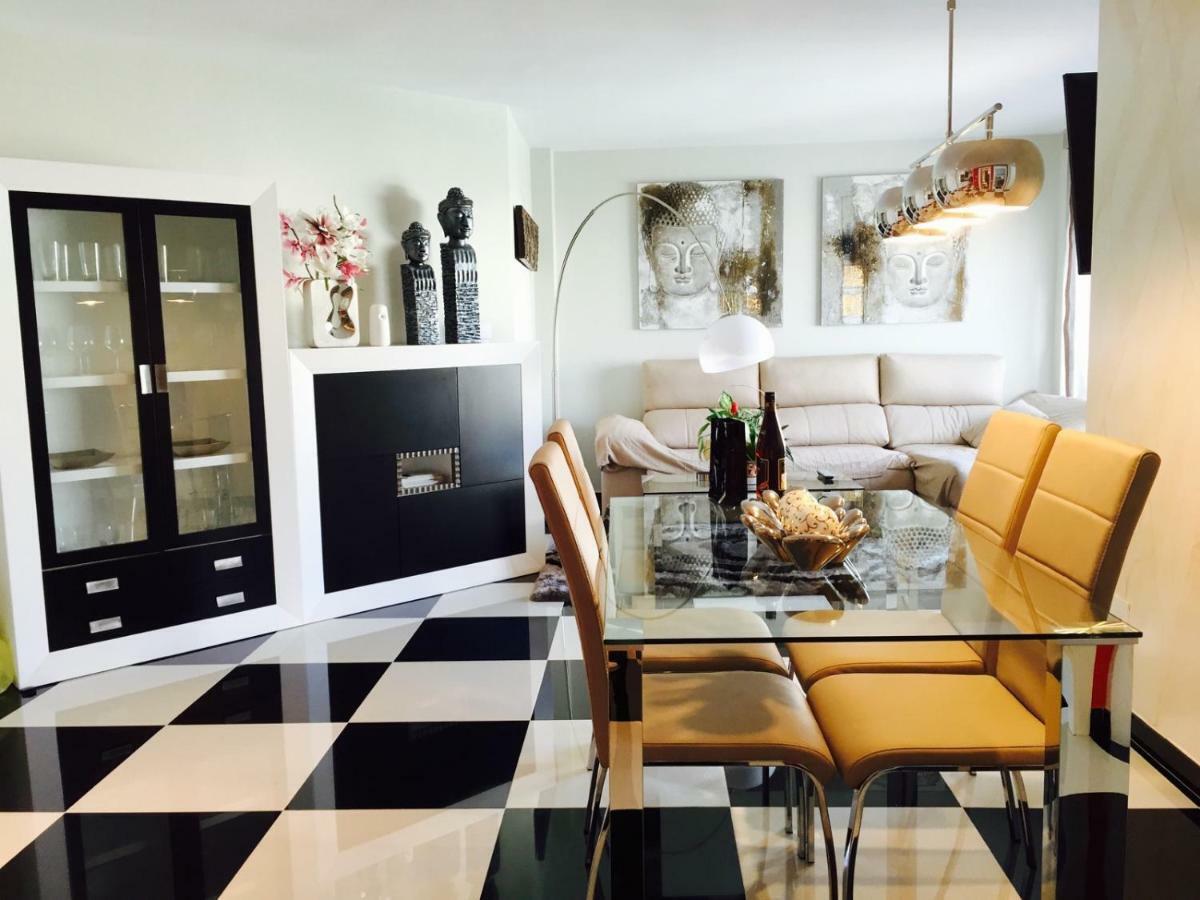 Apartment Malaga Puerto Marina Playa Vacacional Luxury *