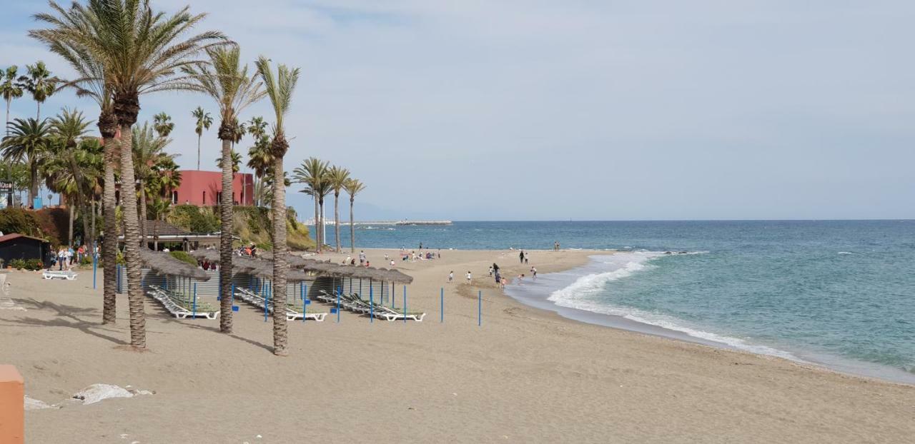 Apartment El Estudio De La Playa Benalbeach Holidays Deluxe *