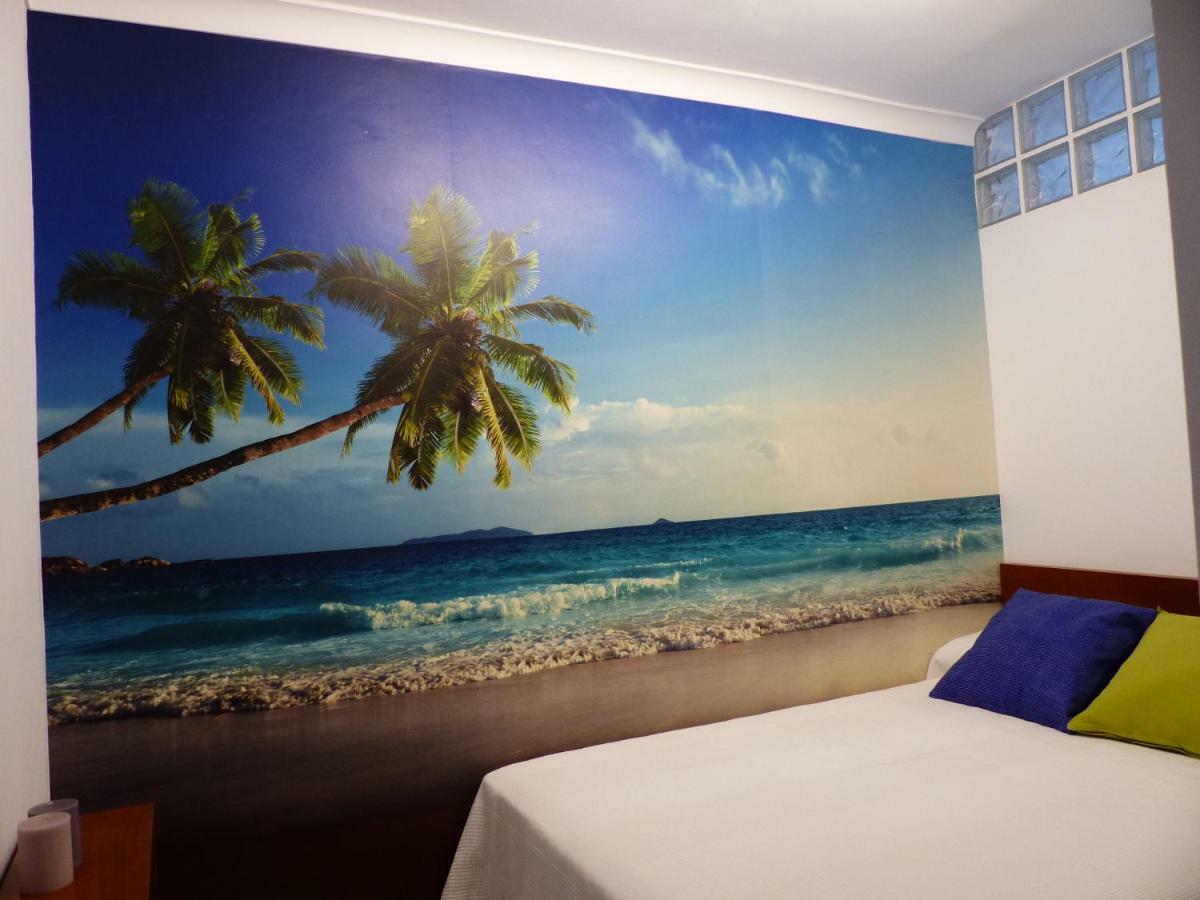 Oceanside Oasis: Beachfront With Pool And Sea Views Apartment Benalmadena