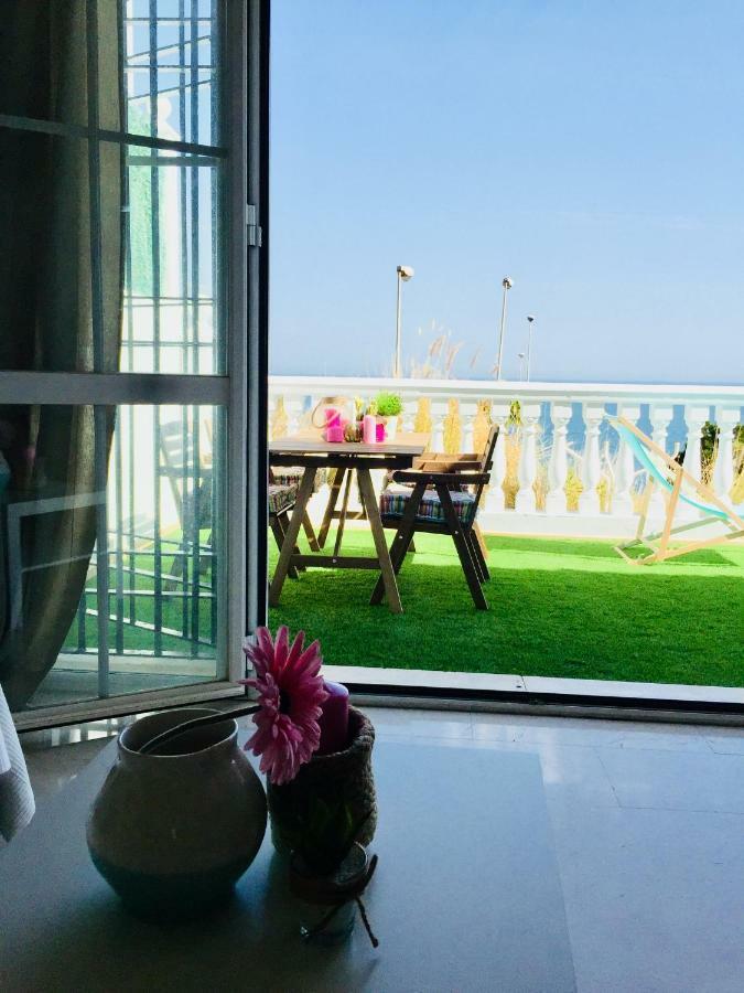 La Perla Beachfront *