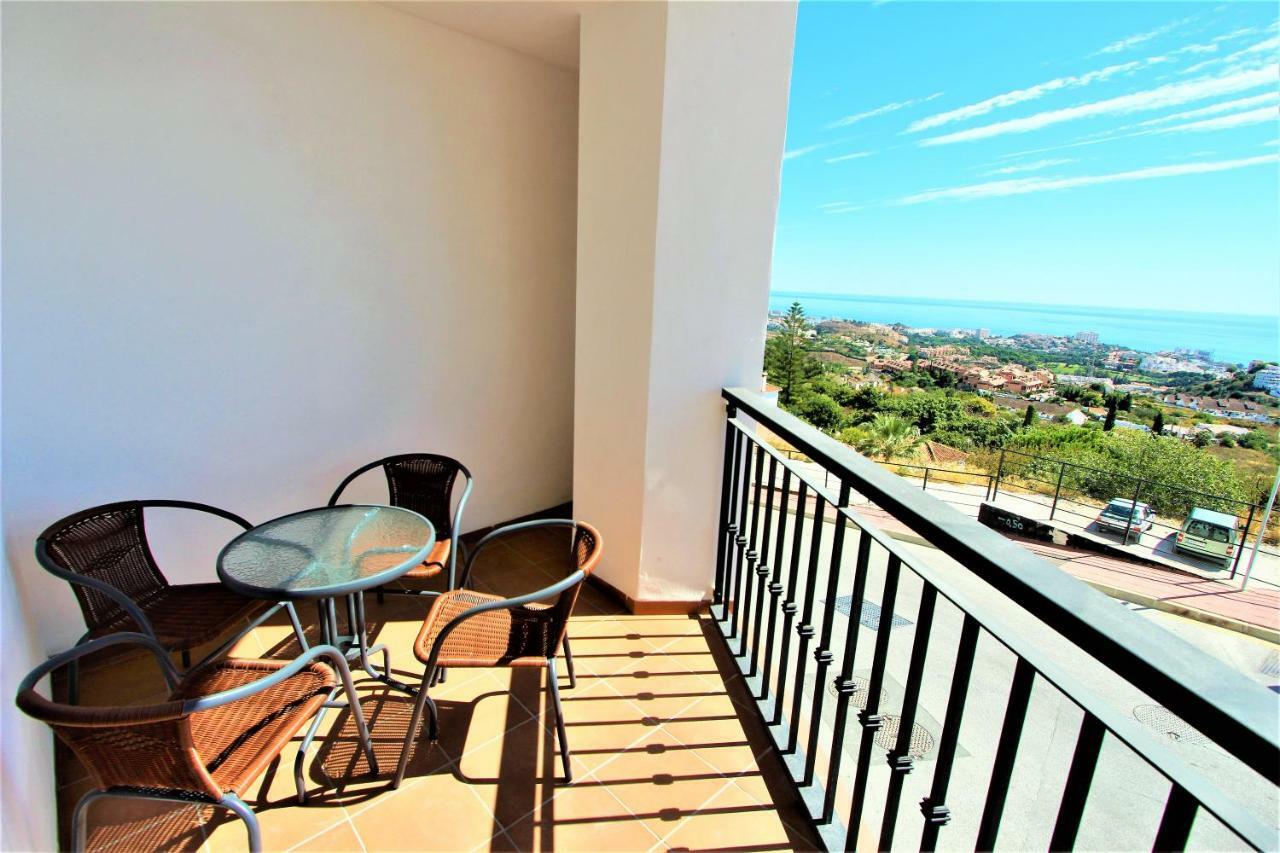 Pueblo - Excelente Conexión Wifi - Piscina Abierta - Fantasticas Vistas - Parking Gratis Apartamento